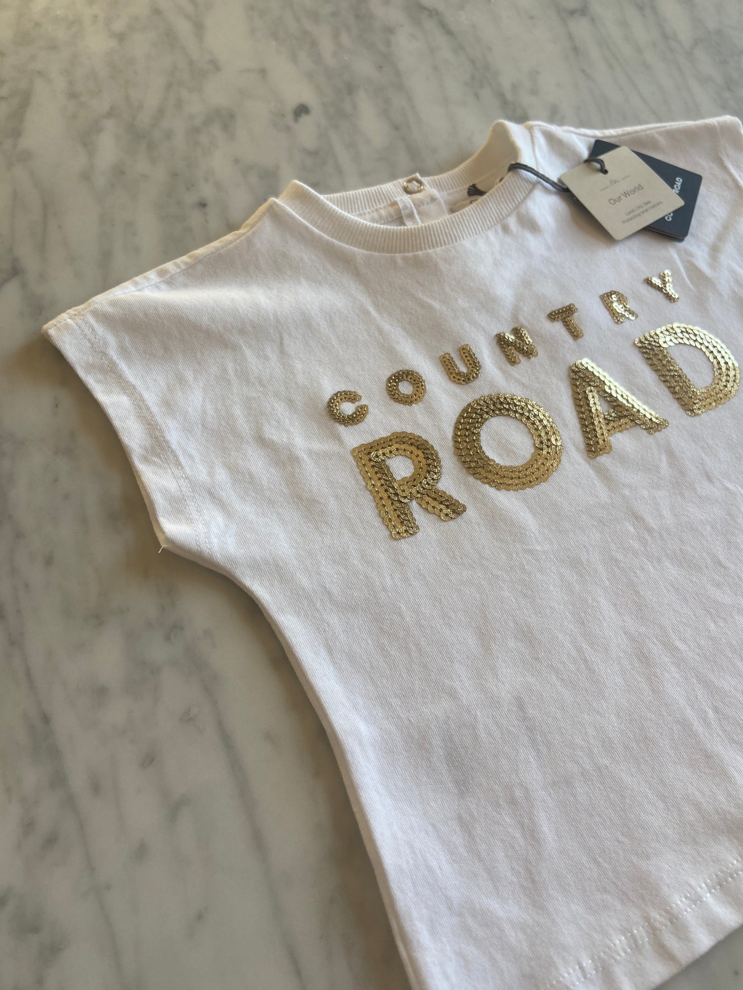 BNWT Country Road T-Shirt (1Y)
